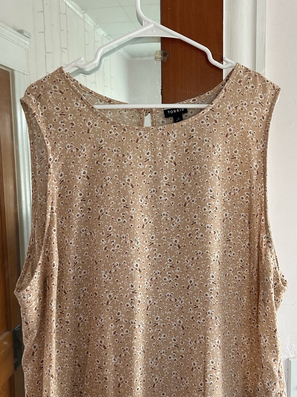 torrid Beige Floral Print Sleeveless Tank